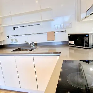 https://stunning-riverside-apartment.brighton-hotels-england.com