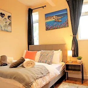 https://ensuite-near-luton-station.cambridgehotelsuk.com
